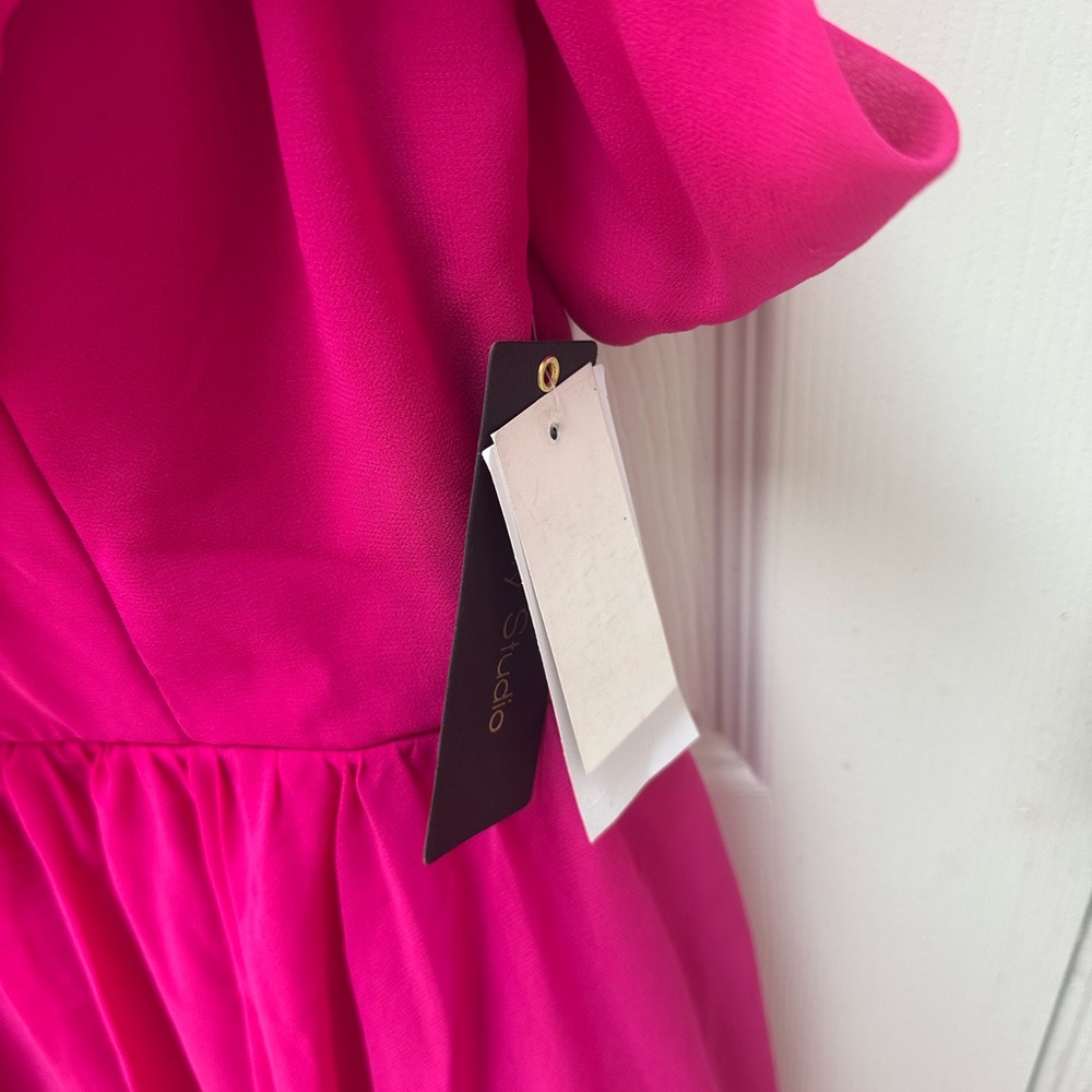 Chic Pink Off-Shoulder Dress - Picture 5 of 7